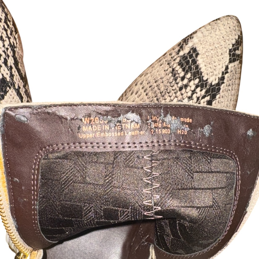 Cole Haan Eva Snake Print Embossed Leather Booties
Double Zipper
Size 9 - Picture 12 of 13